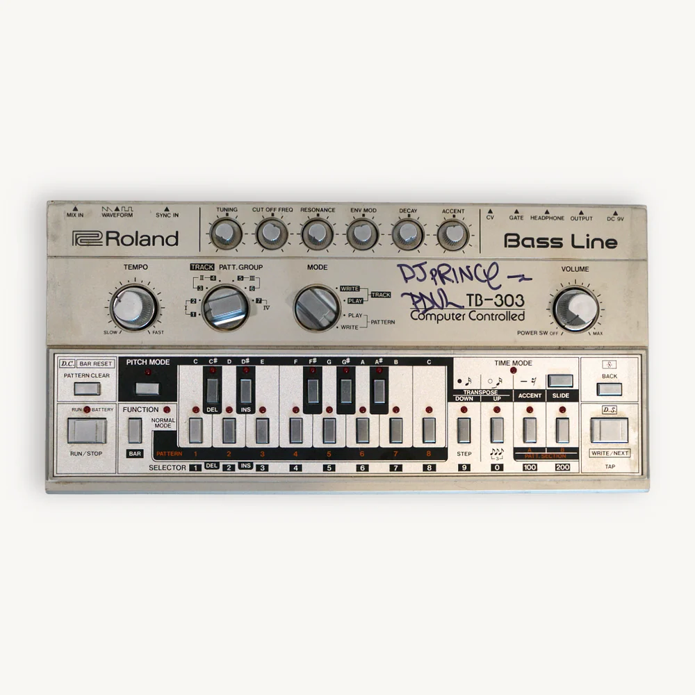 Auctions Prince Paul Signed Roland TB-303 synthesizer from Prince Paul’s personal studio (1990s–2000s)
